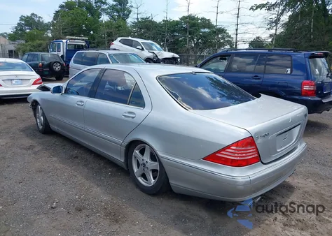 2004 Mercedes-Benz S 500 z USA, uszkodzony, nr VIN WDBNG75J04A421534